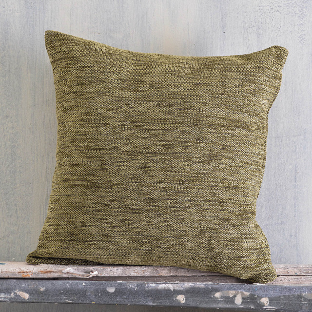 120__essie_pillow_ladi_web