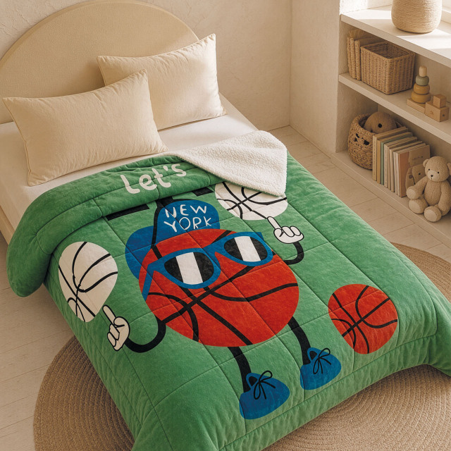hoops_comforter_j2a5817